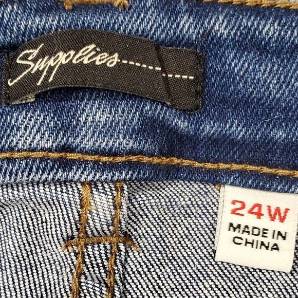 Supplies by UnionBay High Rise Raw Hem Ankle Jeans - Picture 12 of 16